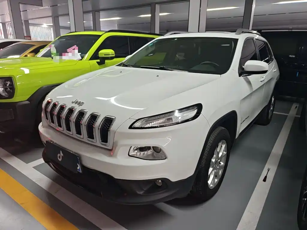 Jeep Cherokee 2016 — фото 2