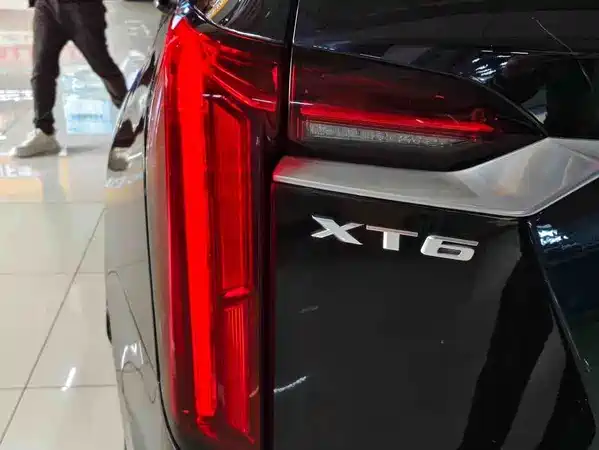 Cadillac XT6 2021