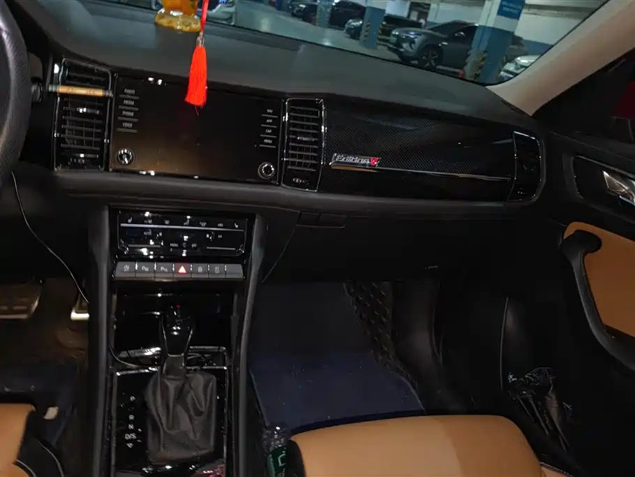 Skoda Kodiaq GT 2019 — фото 13