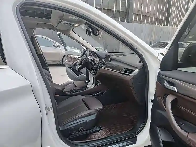 BMW X1 2018 — фото 10