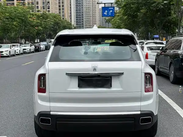 Rolls-Royce Cullinan 2025
