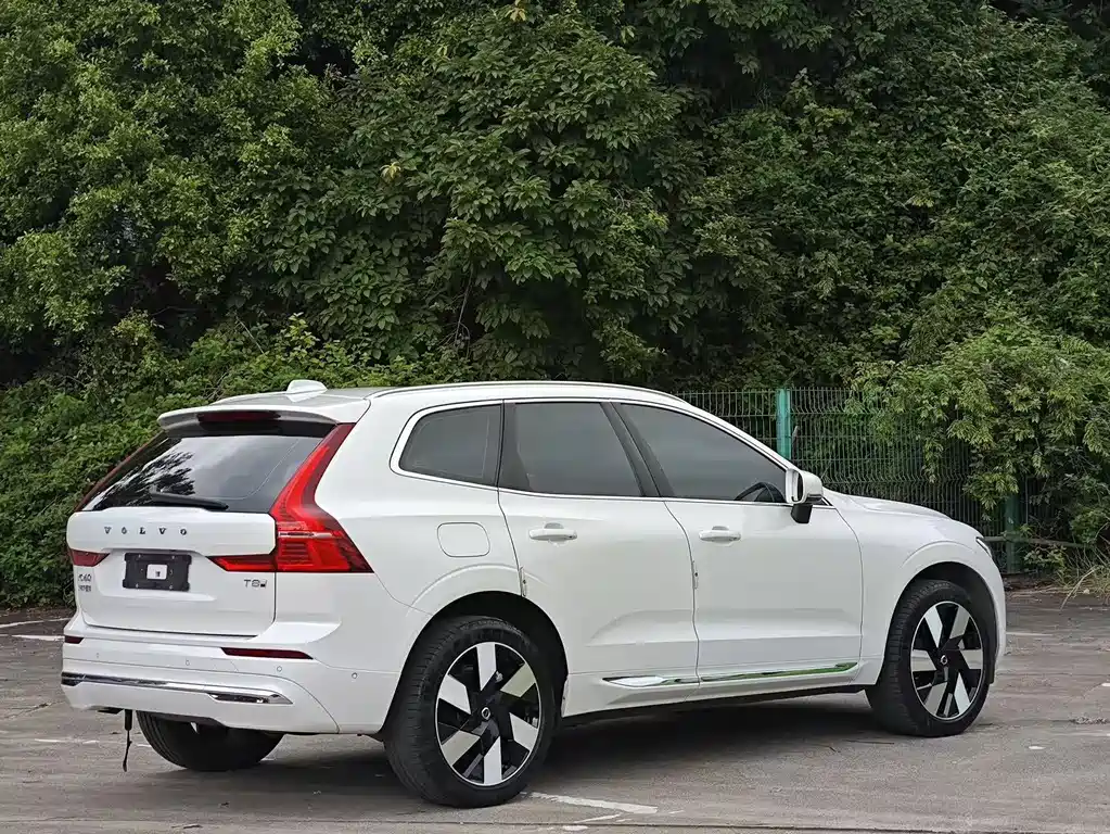 Volvo XC60 PHEV 2024 — фото 5
