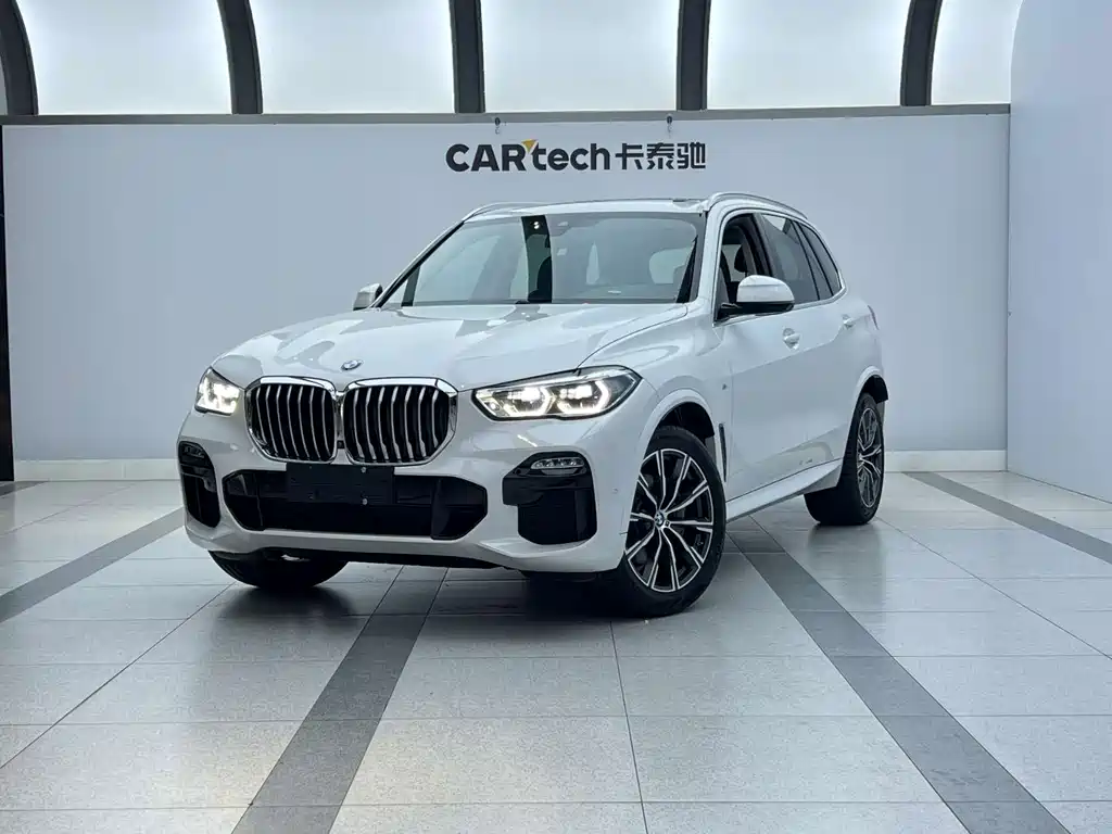 BMW X5 2020 — фото 1