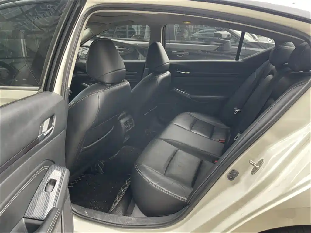 Nissan Teana 2022