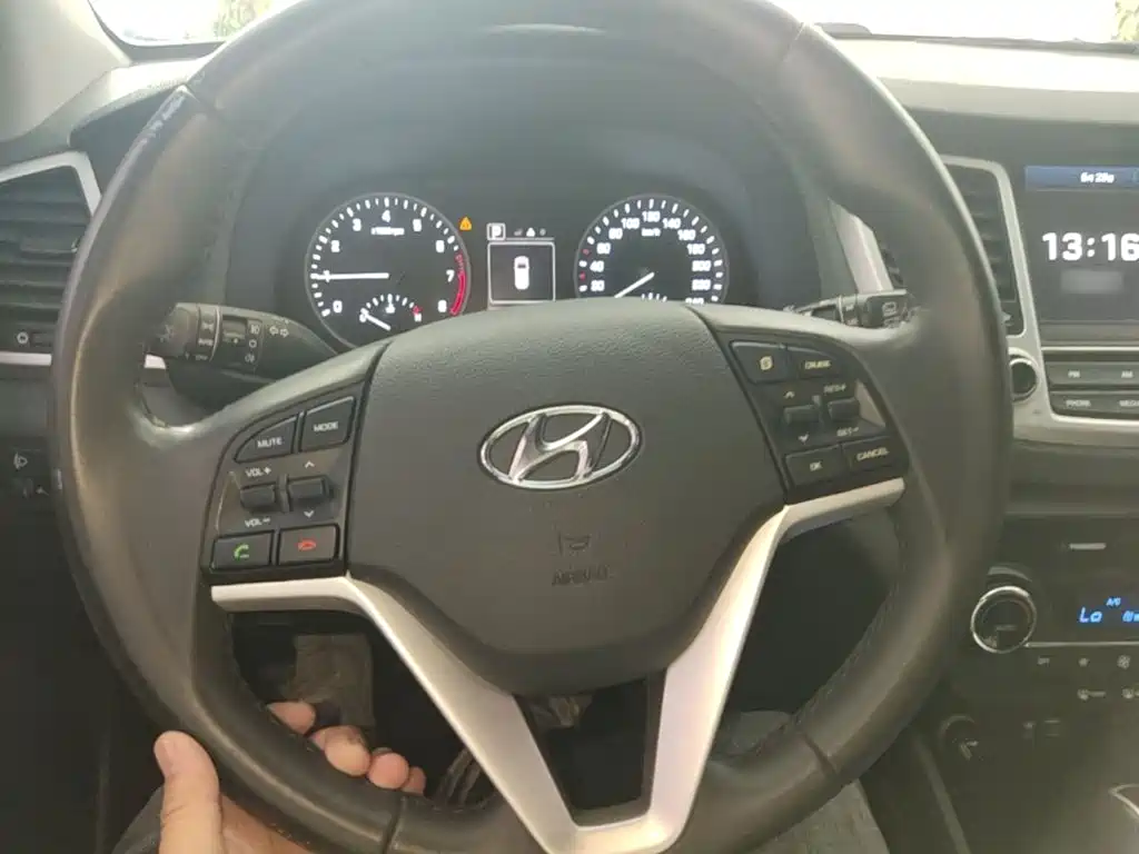 Hyundai Tucson 2017 — фото 11