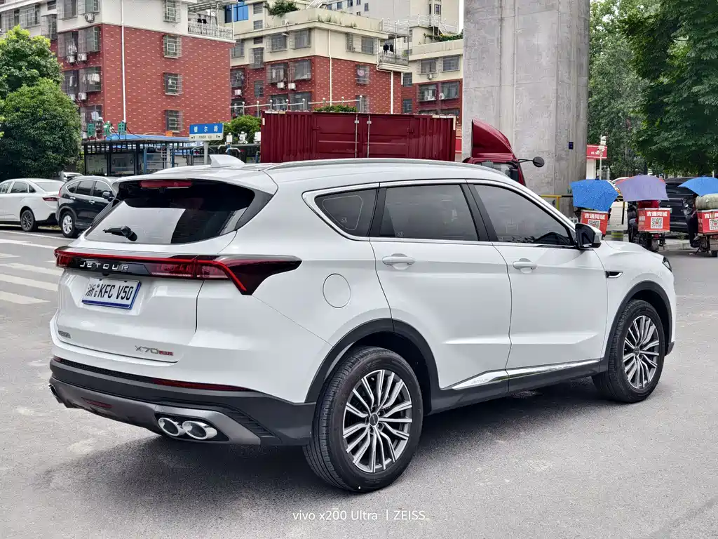 Jetour X70 PLUS 2025 — фото 12