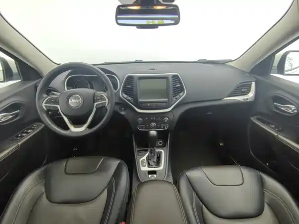 Jeep Cherokee 2021