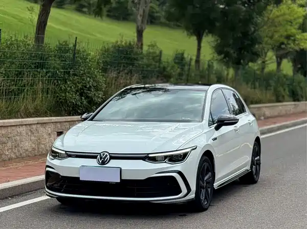 Volkswagen Golf 2023