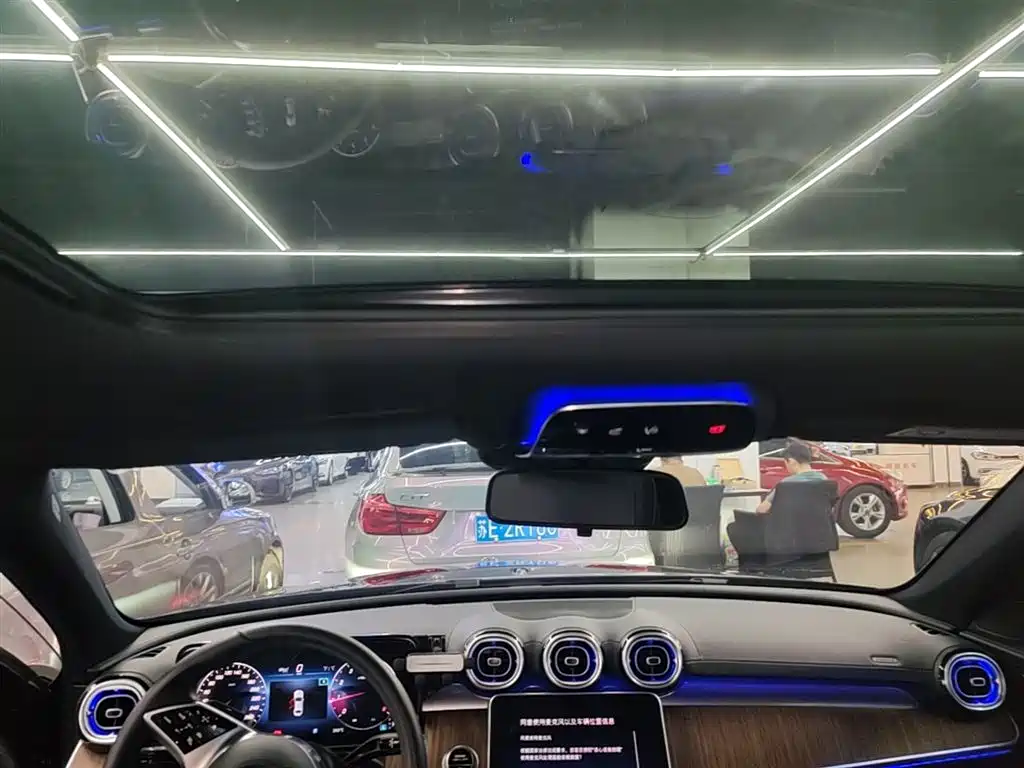 Mercedes-Benz C-Class 2023 — фото 18