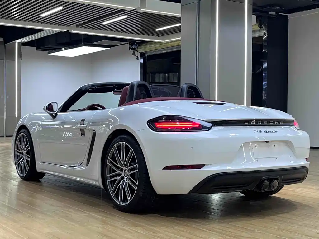 Porsche 718 2022 — фото 12