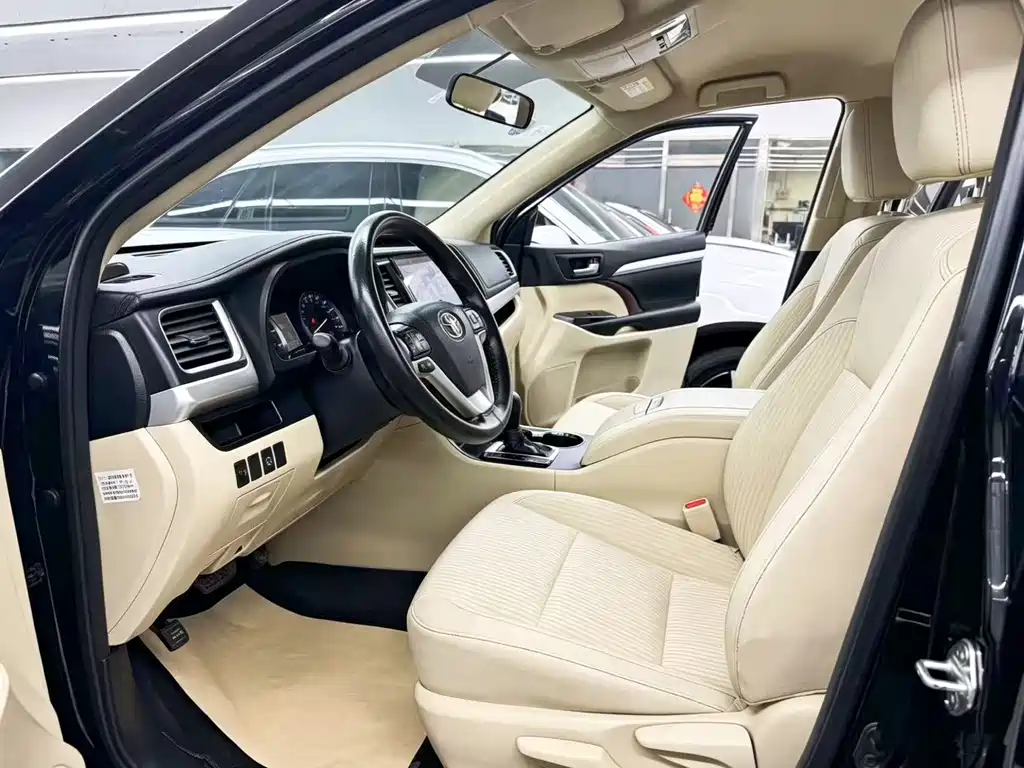 Toyota Highlander 2016