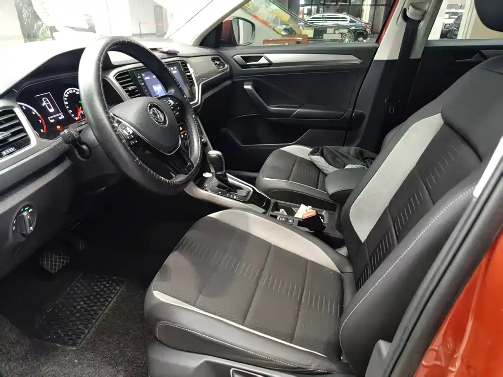 Volkswagen T-Roc 2019