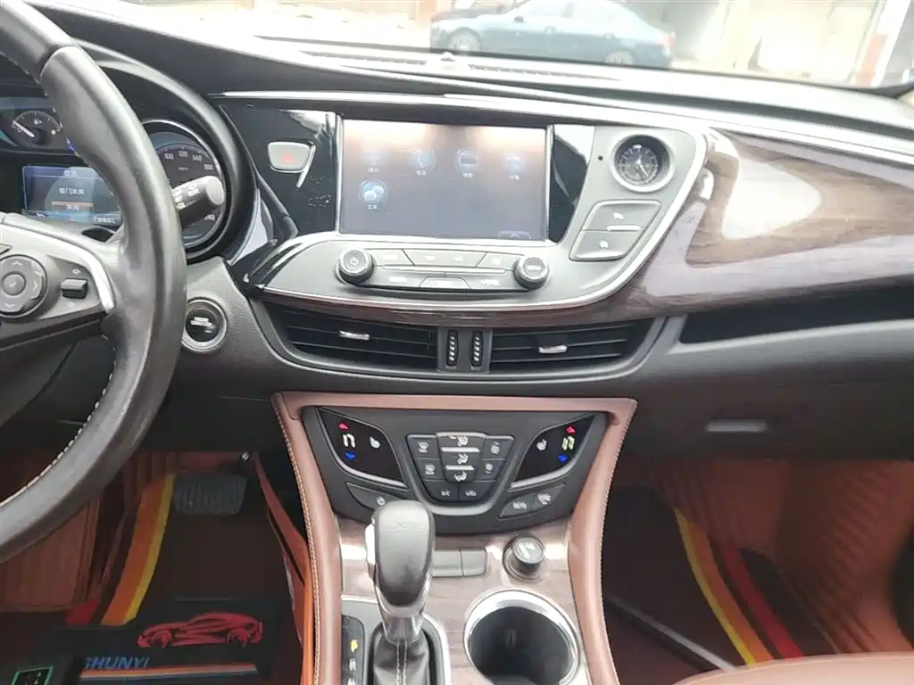 Buick Envision Plus 2017 — фото 13