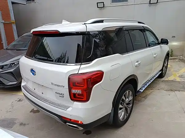GAC Trumpchi GS8 2017