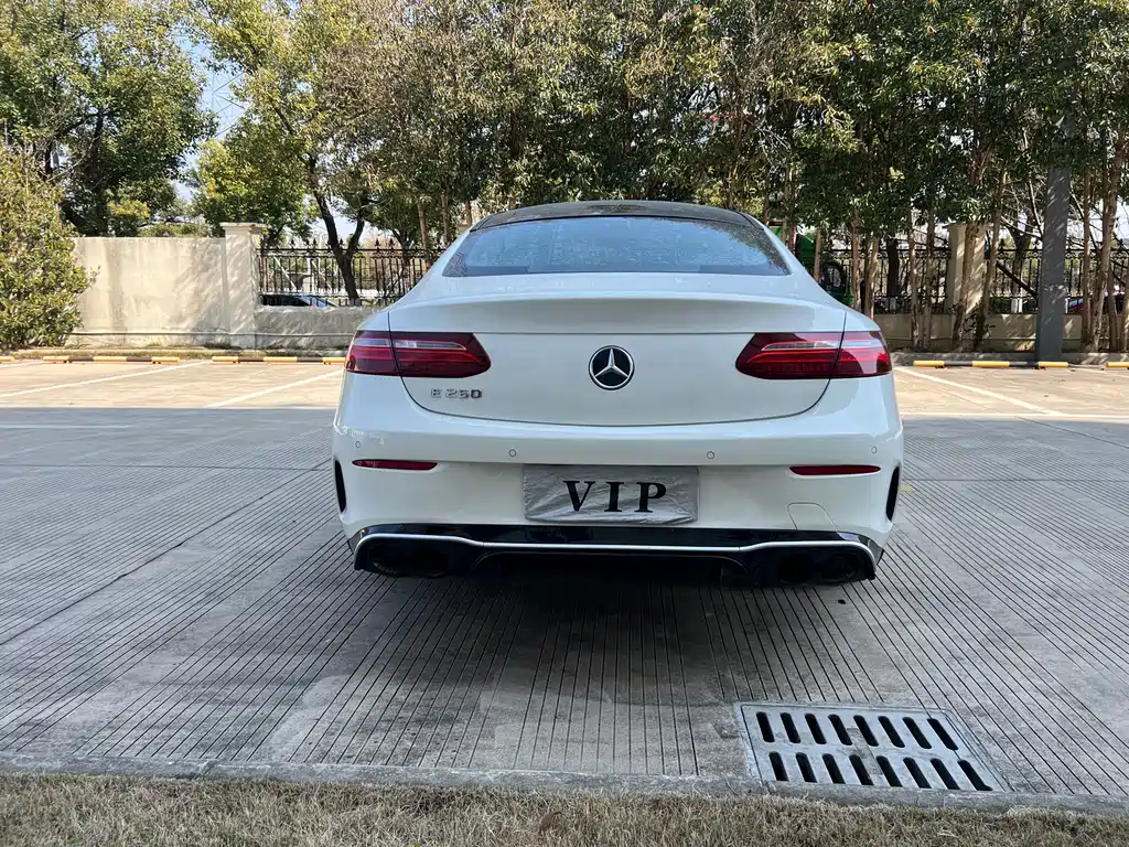 Mercedes-Benz E-Class 2020 — фото 19