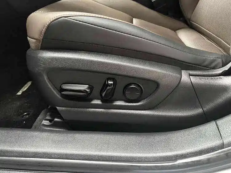 Lexus ES 2022