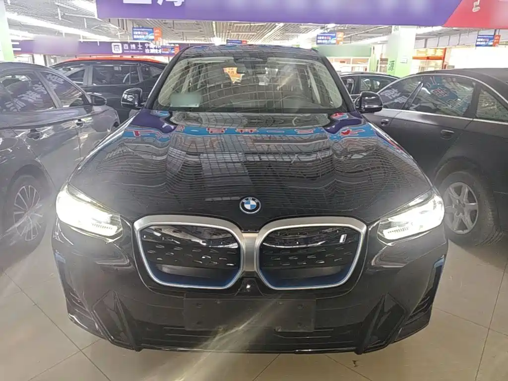 BMW iX3 2022