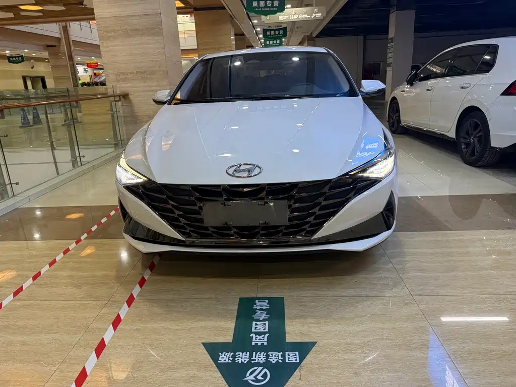 Hyundai Elantra 2022 — фото 2