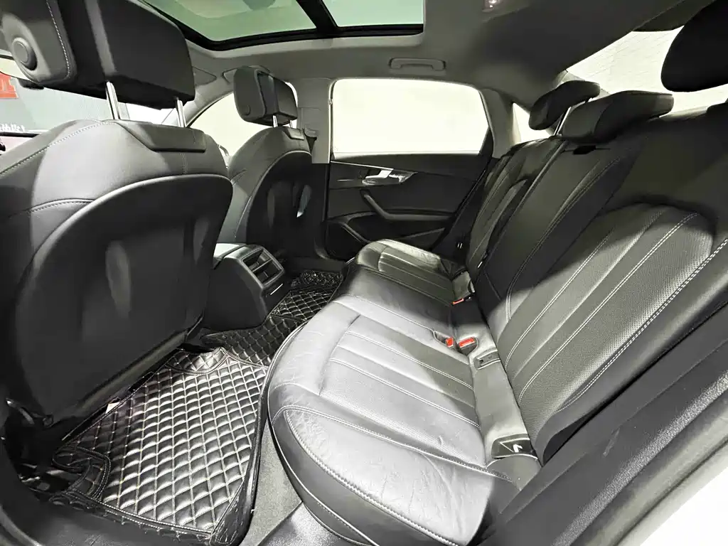 Audi A4L 2020