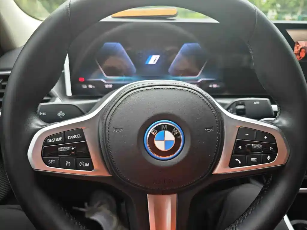 BMW i3 2024 — фото 6