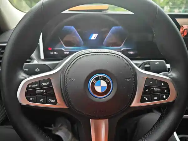 BMW i3 2024