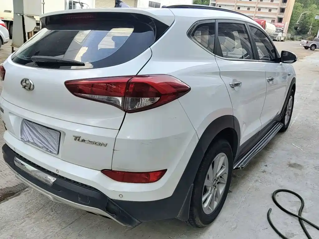 Hyundai Tucson 2017 — фото 8