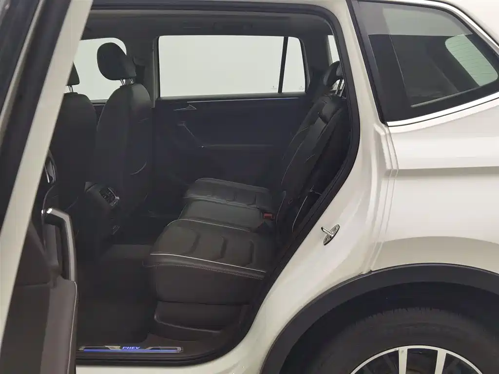 Volkswagen Tiguan L PHEV 2019 — фото 15