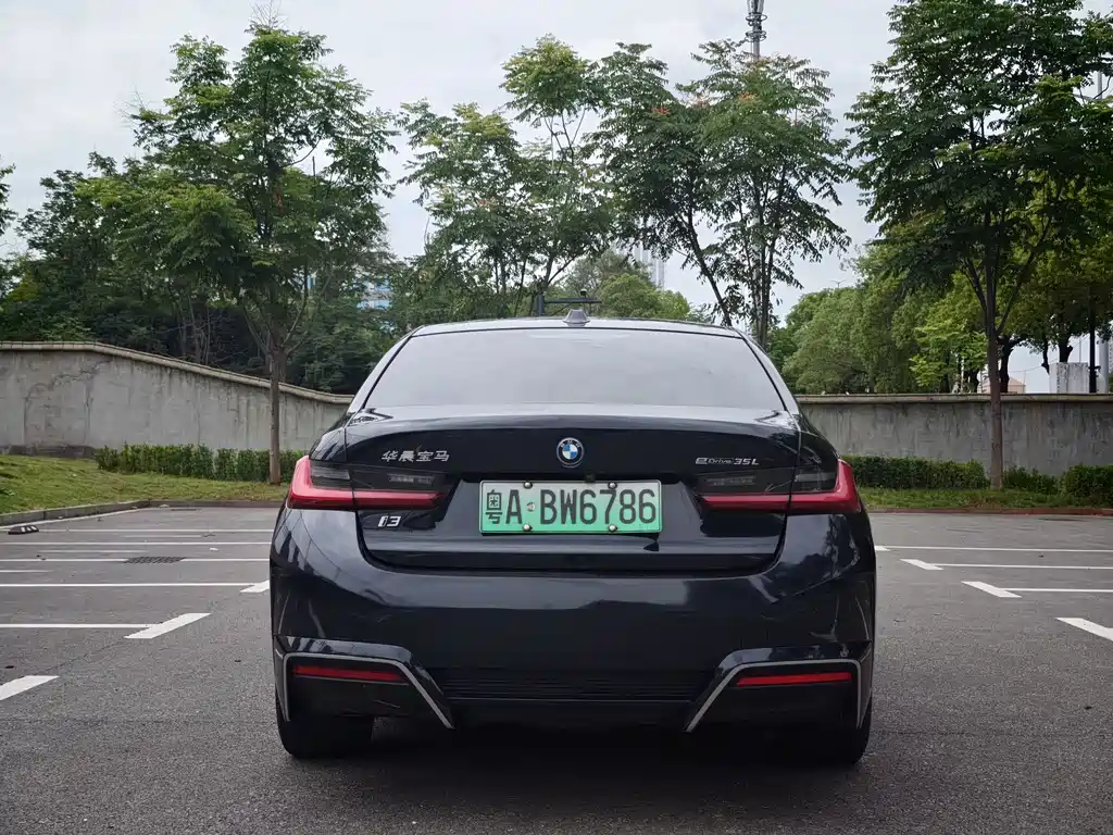 BMW i3 2023 — фото 8
