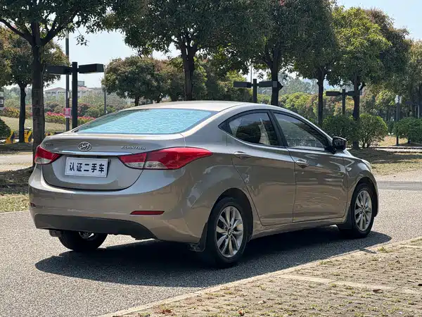 Hyundai Elantra Langdong 2015