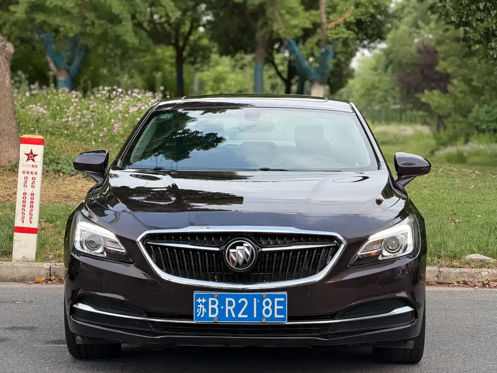 Buick LaCrosse 2017 — фото 2