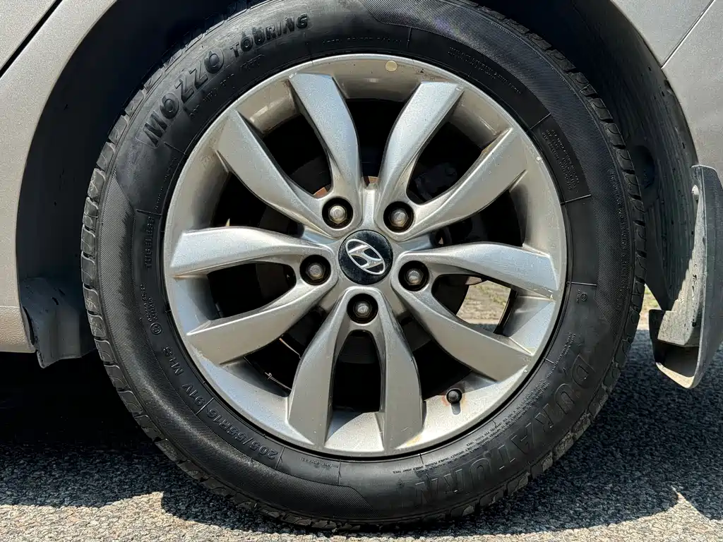 Hyundai Elantra Langdong 2015 — фото 14