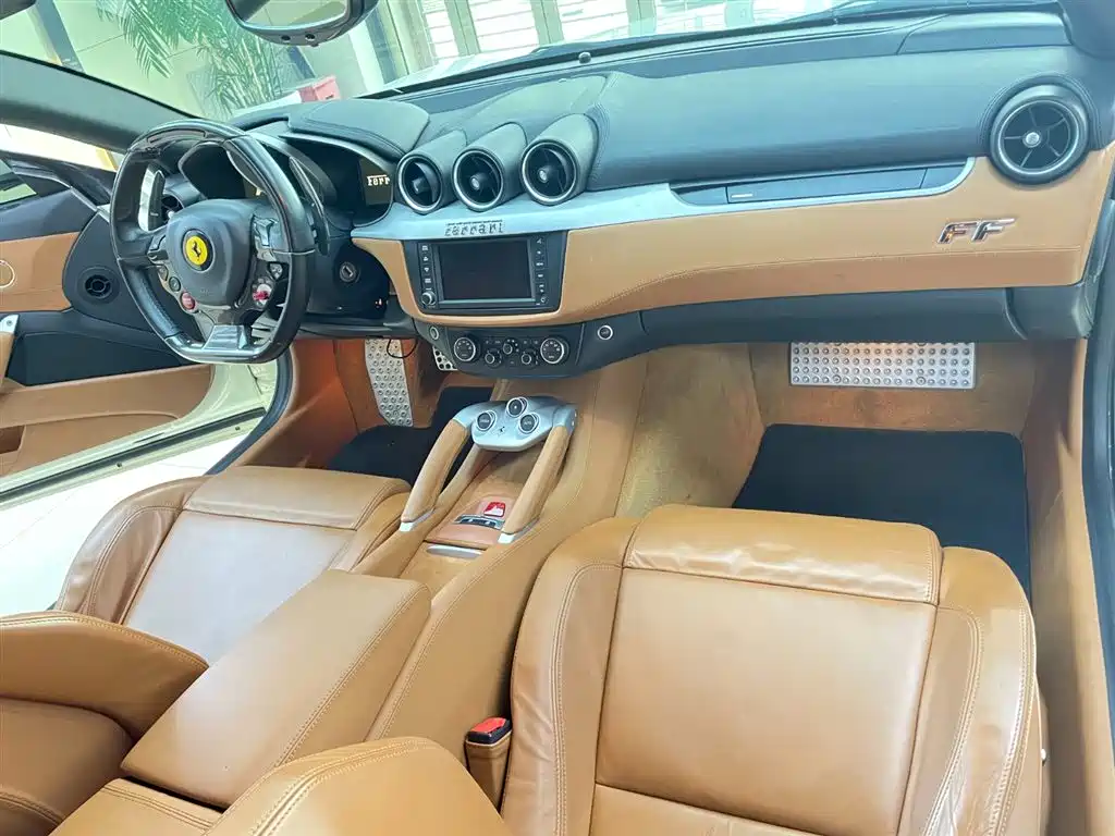 Ferrari FF 2013 — фото 12