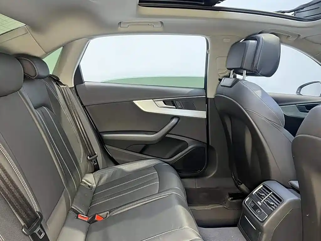 Audi A4L 2020