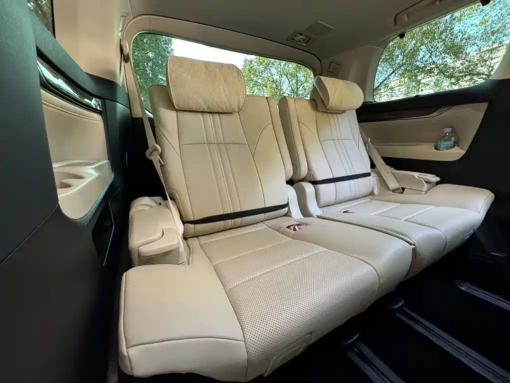 Toyota Alphard 2021 — фото 21