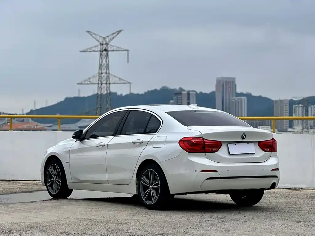 BMW 1 Series 2018 — фото 5