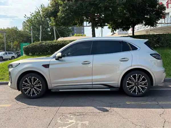 Hongqi HS5 2023