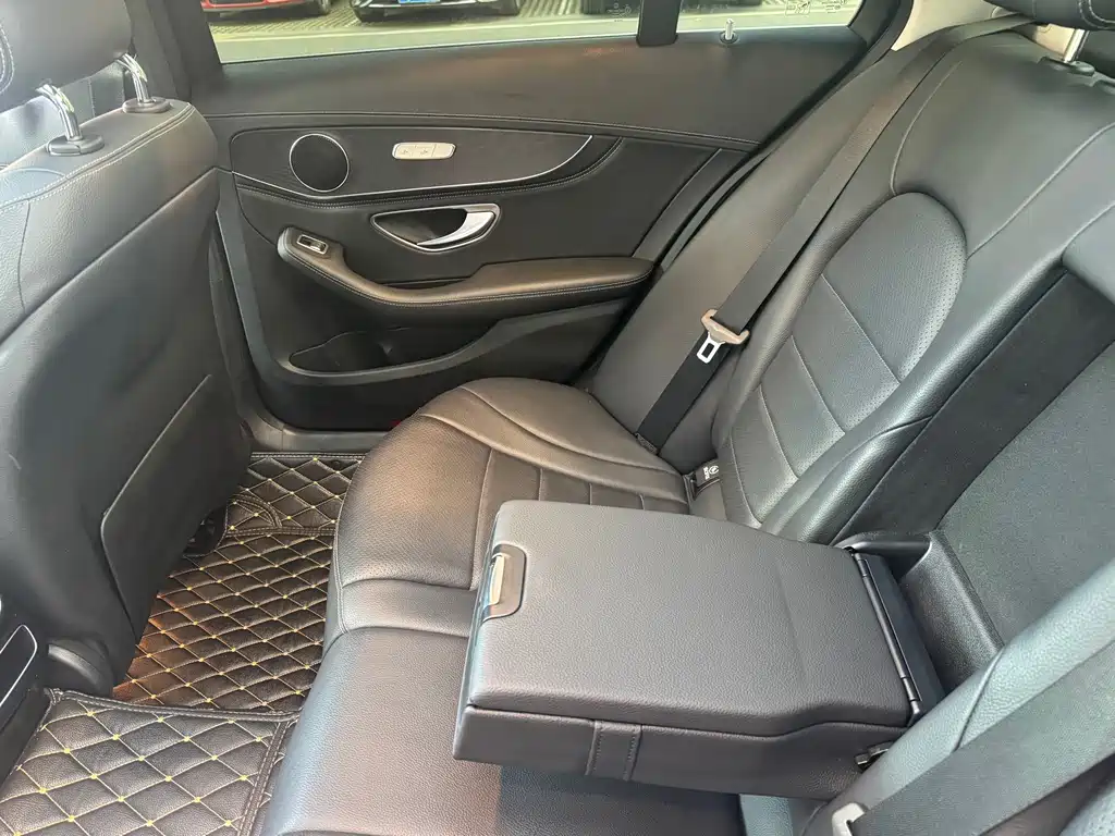 Mercedes-Benz C-Class 2019 — фото 14