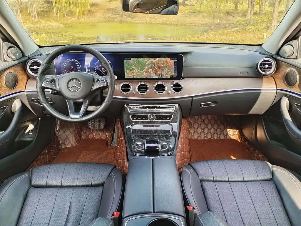 Mercedes-Benz E-Class 2017 — фото 9