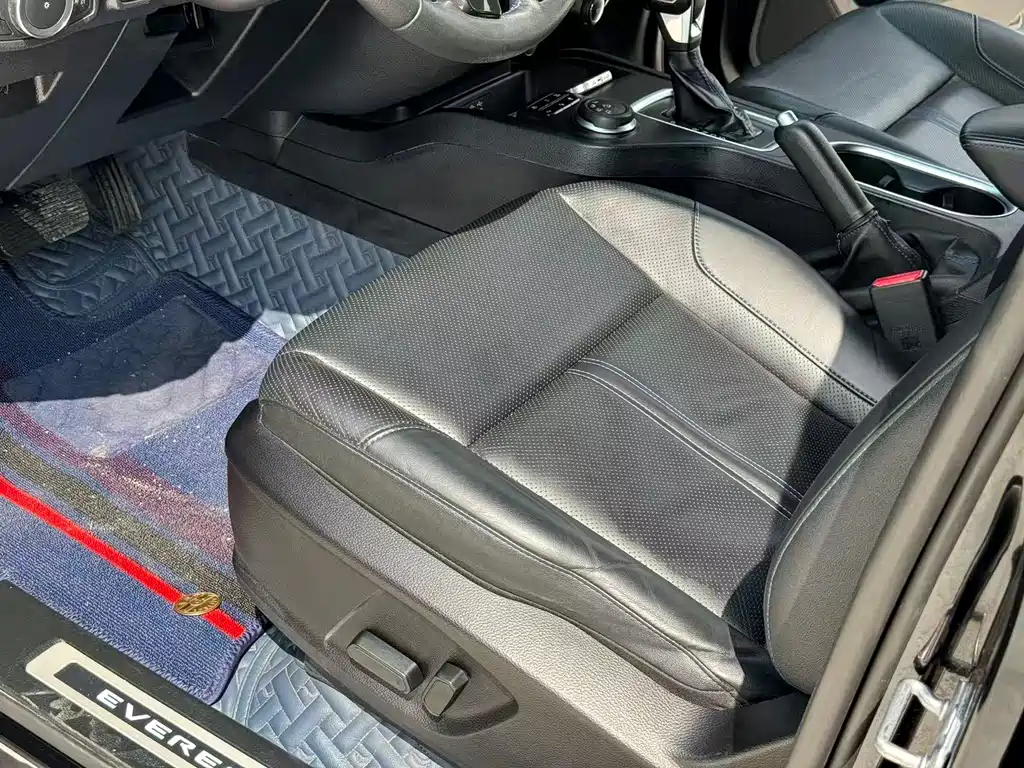 Ford Everest 2020 — фото 11