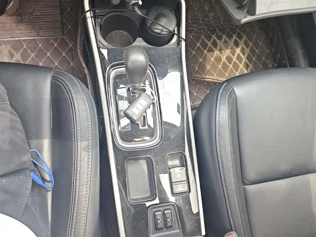 Mitsubishi Outlander 2020 — фото 14