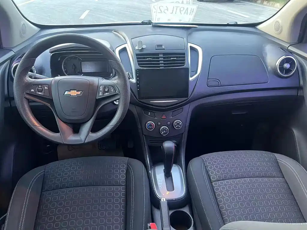 Chevrolet Trax 2014 — фото 10