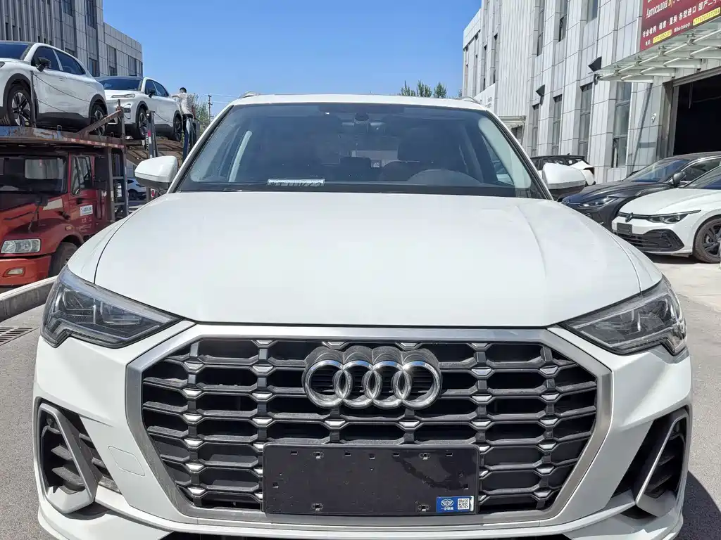 Audi Q3 2023