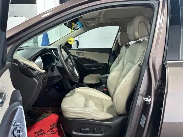 Hyundai Santa Fe 2013