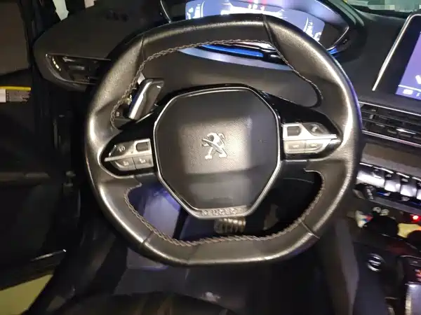 Peugeot 5008 2017