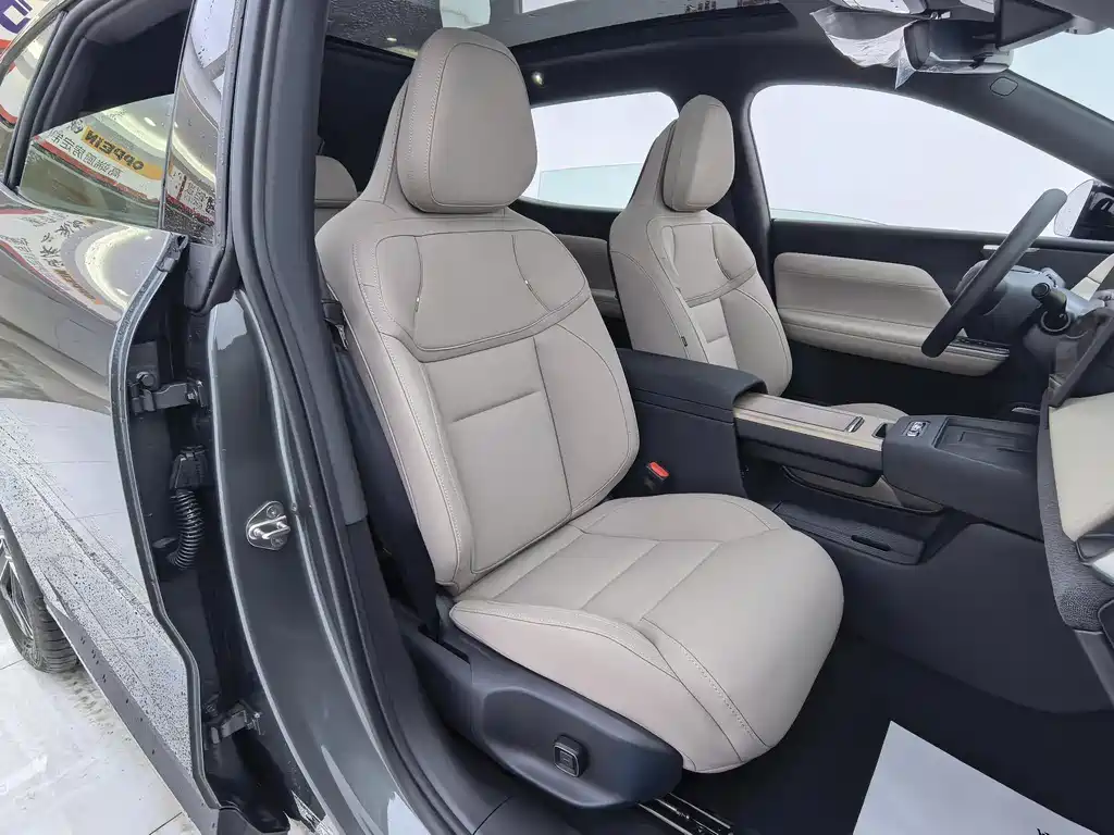 Volvo XC70 PHEV 2026 — фото 10