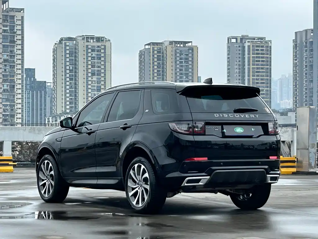Land Rover Discovery Sport 2023 — фото 7