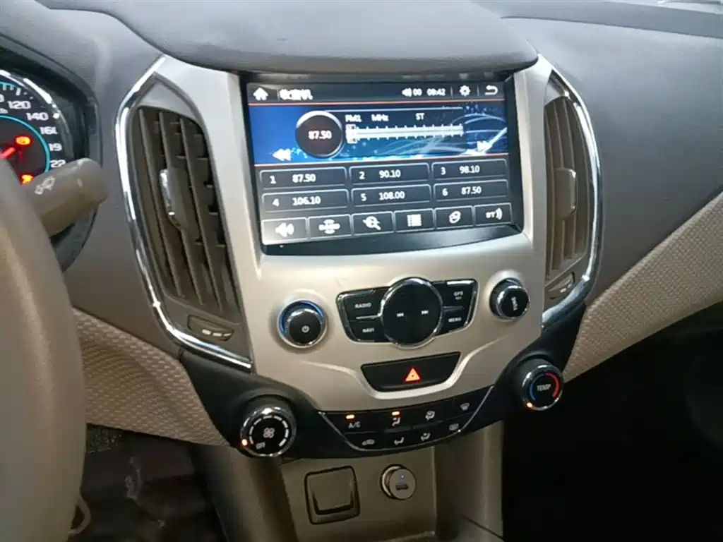 Chevrolet Cruze 2015 — фото 13