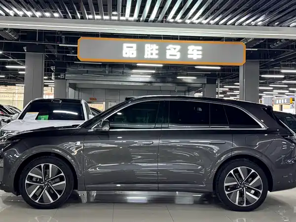 Li Auto L6 2024
