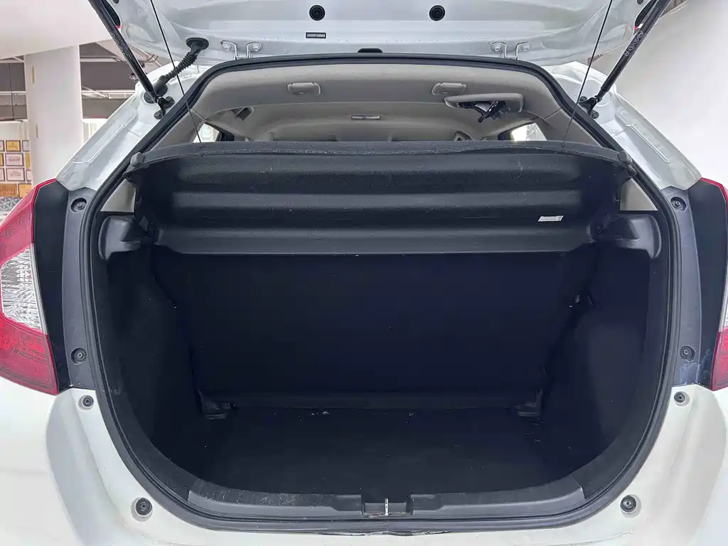 Honda Fit 2015 — фото 17