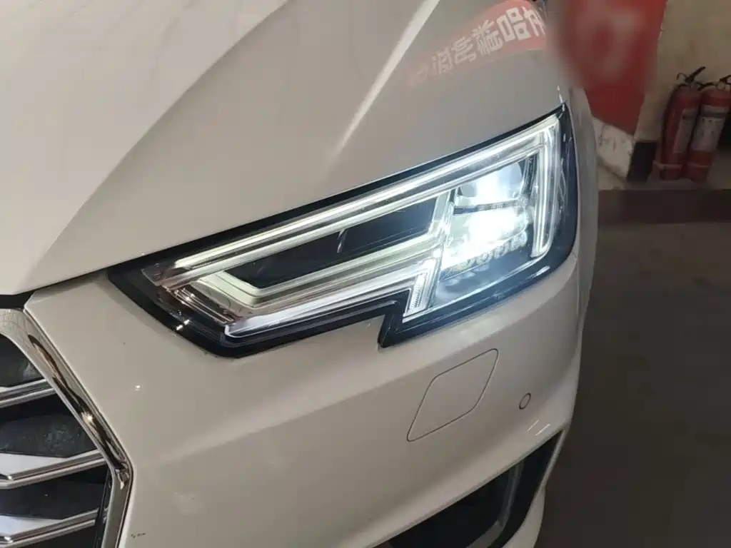 Audi A4L 2020 — фото 24